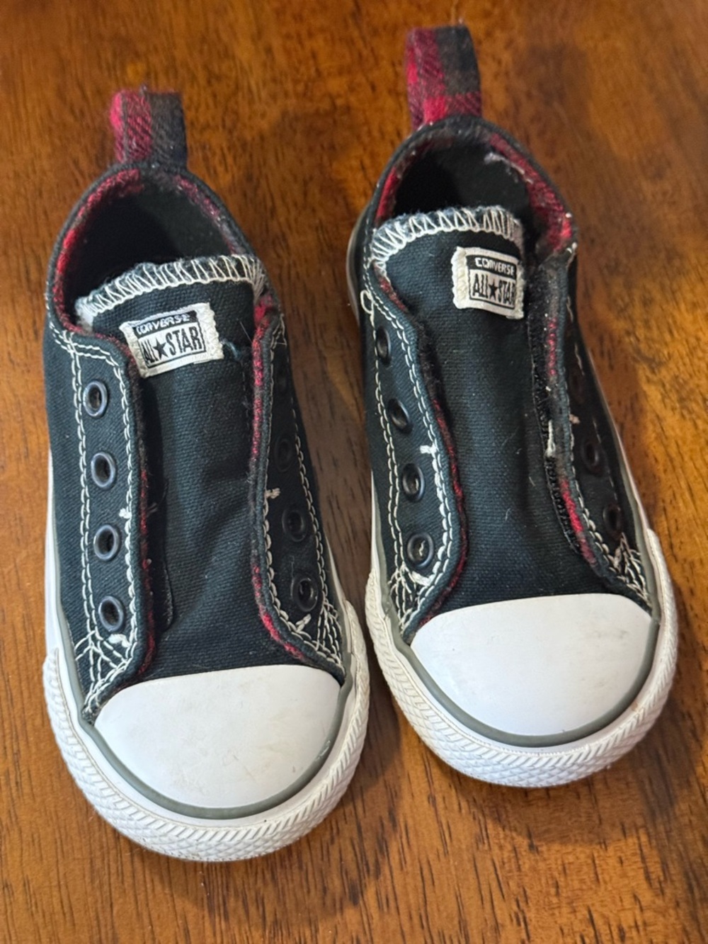 Converse toddler shoe